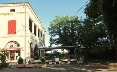 Façade